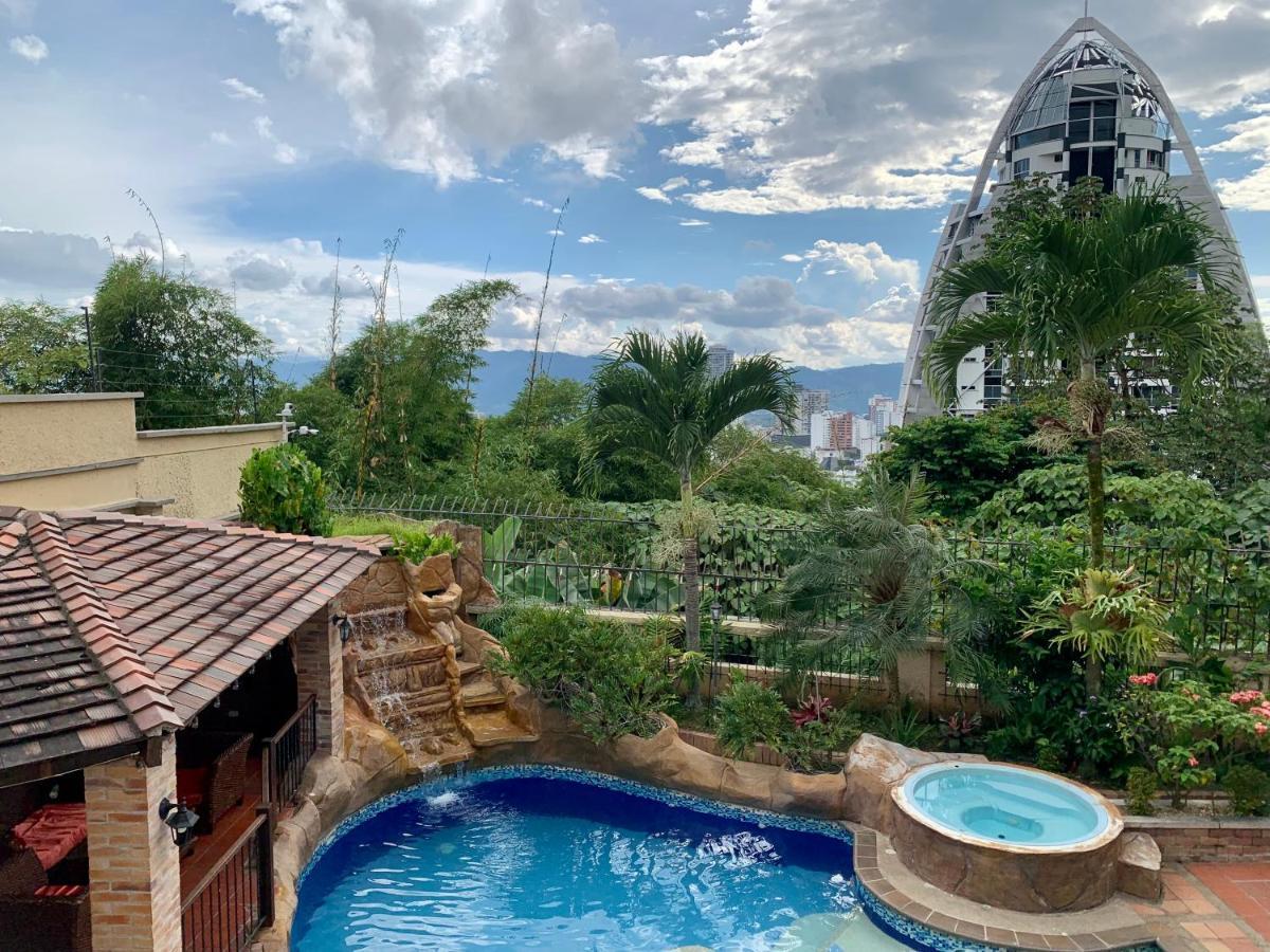 Serenity Suites Casa Boutique บูการามังกา ภายนอก รูปภาพ