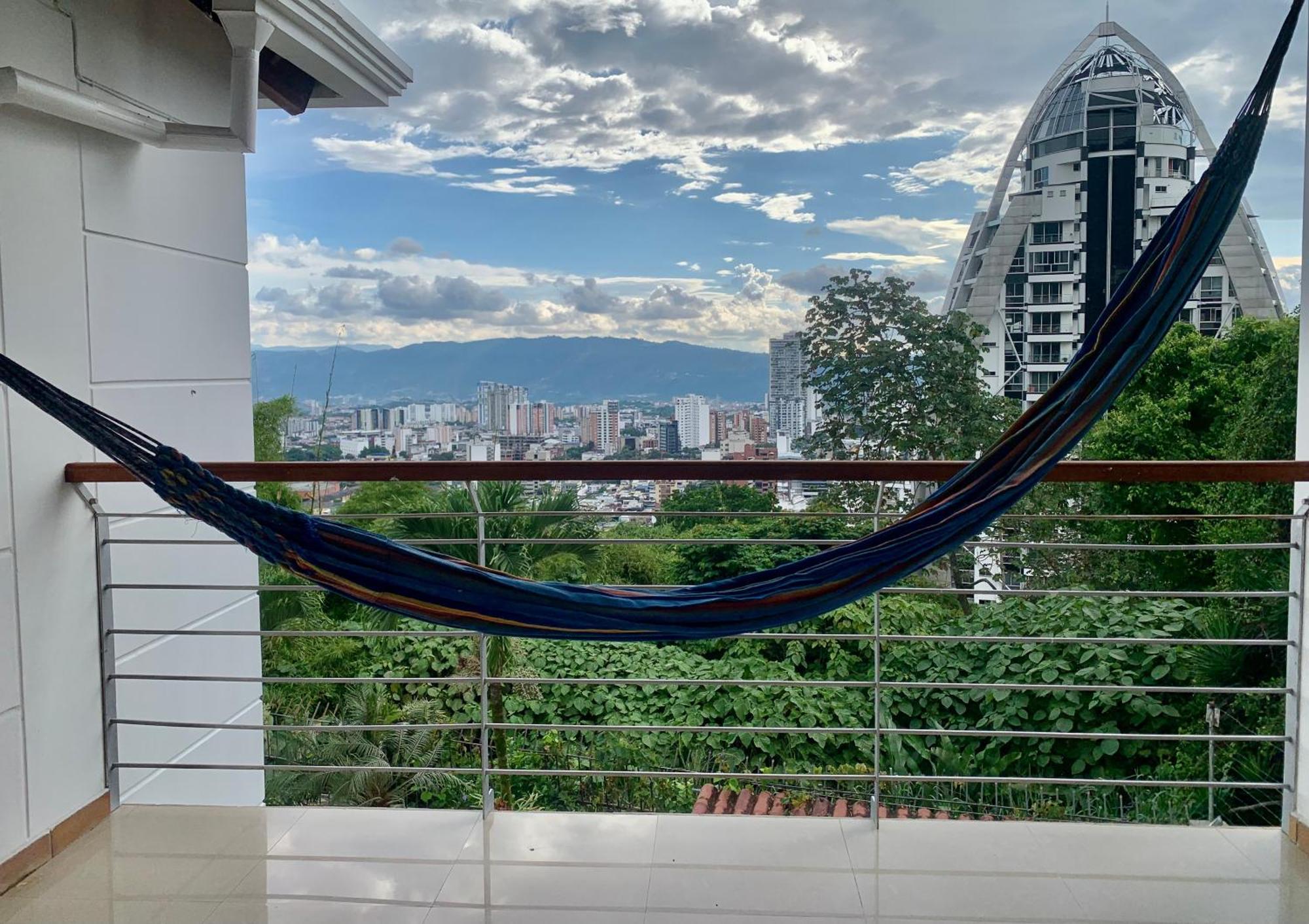 Serenity Suites Casa Boutique บูการามังกา ภายนอก รูปภาพ
