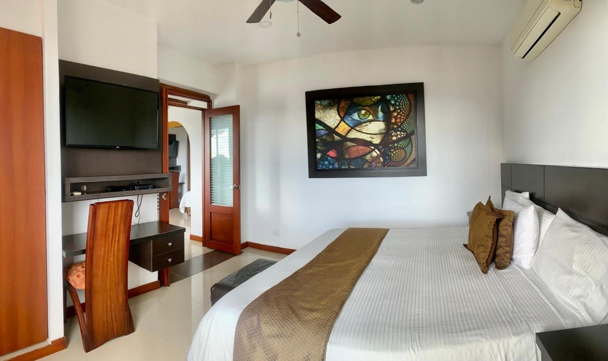 Serenity Suites Casa Boutique บูการามังกา ภายนอก รูปภาพ