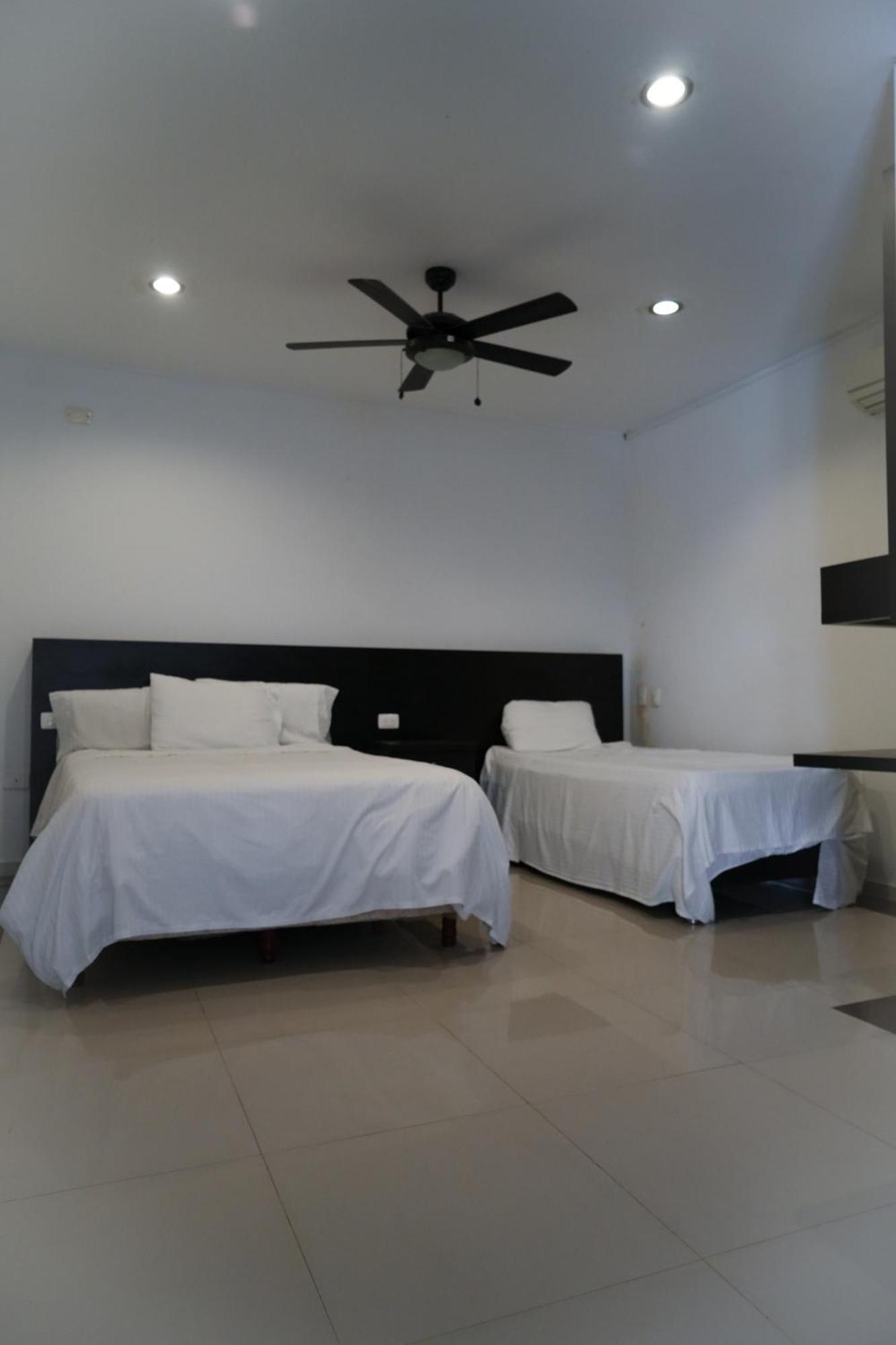 Serenity Suites Casa Boutique บูการามังกา ภายนอก รูปภาพ