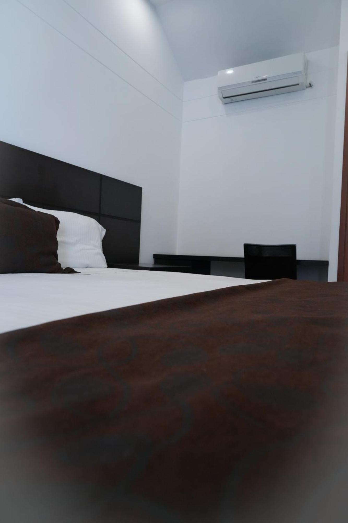 Serenity Suites Casa Boutique บูการามังกา ภายนอก รูปภาพ