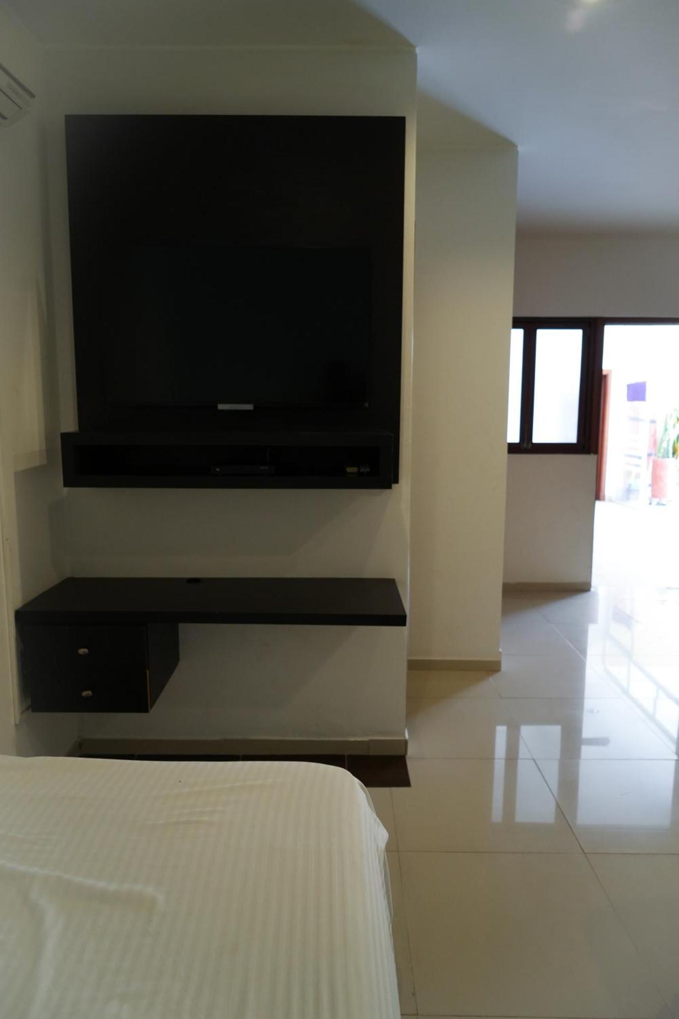 Serenity Suites Casa Boutique บูการามังกา ภายนอก รูปภาพ