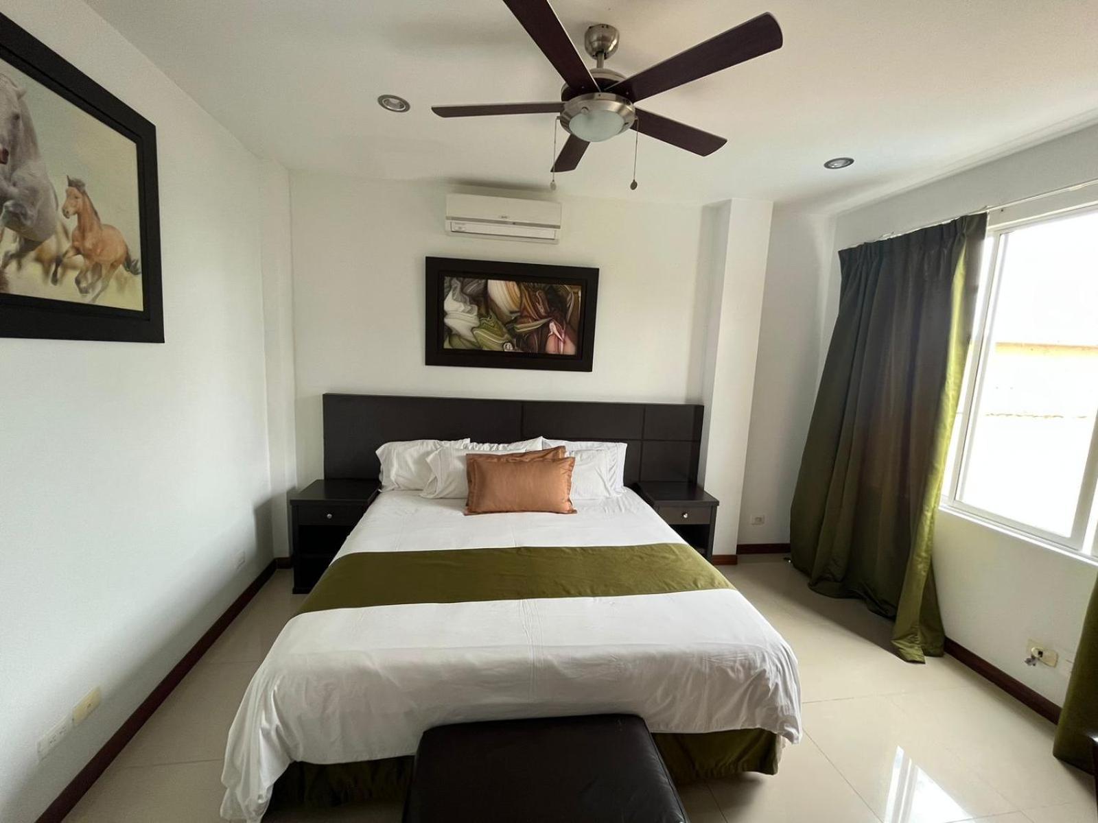 Serenity Suites Casa Boutique บูการามังกา ภายนอก รูปภาพ