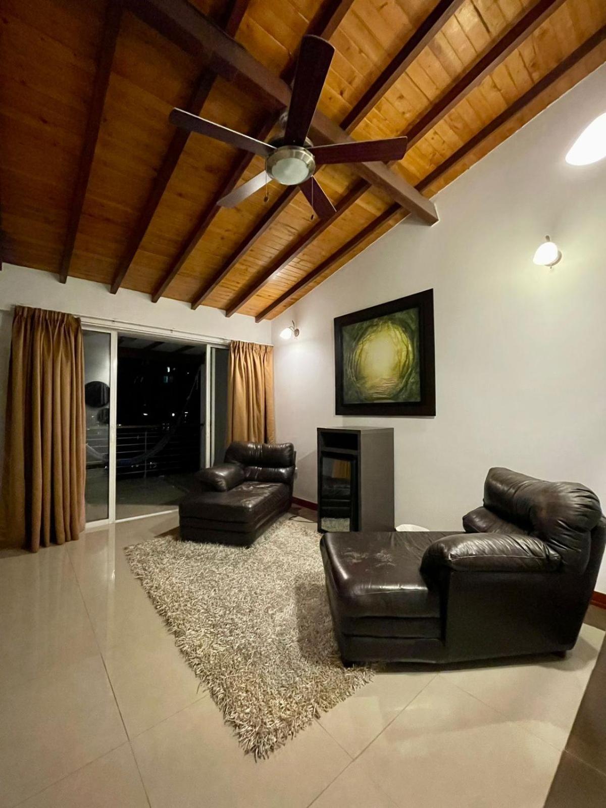 Serenity Suites Casa Boutique บูการามังกา ภายนอก รูปภาพ